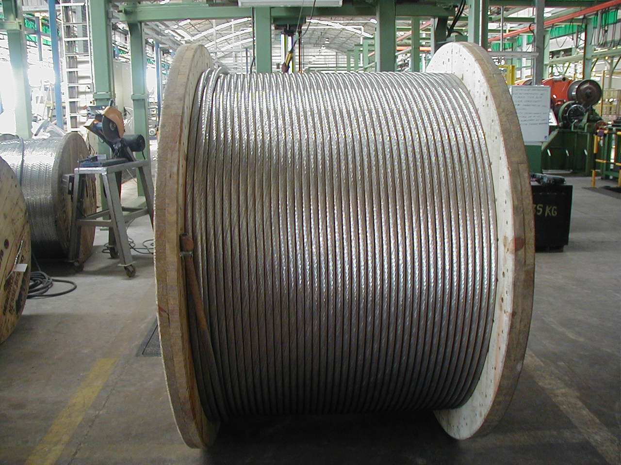 Foto das primeiras produções de Cabos de Alumínio